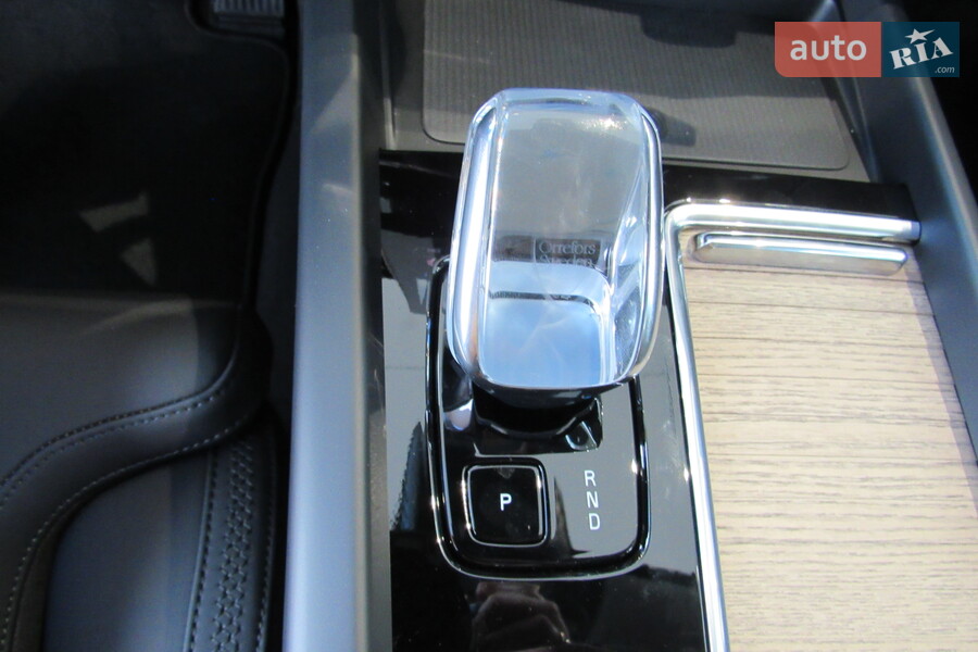 Volvo XC60 - фото 13