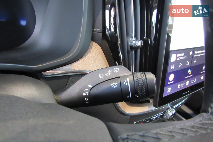 Volvo XC60 - фото 16