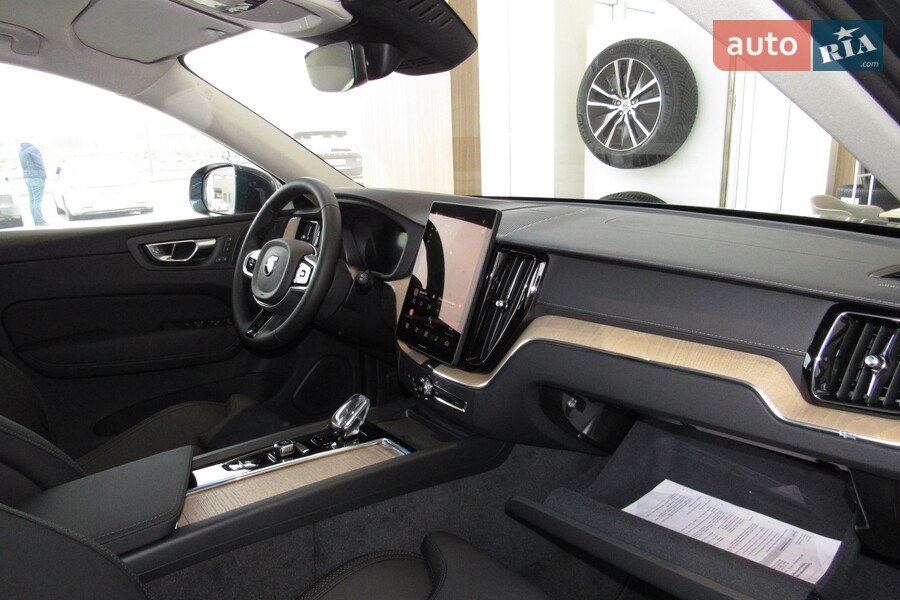 Volvo XC60 - фото 20