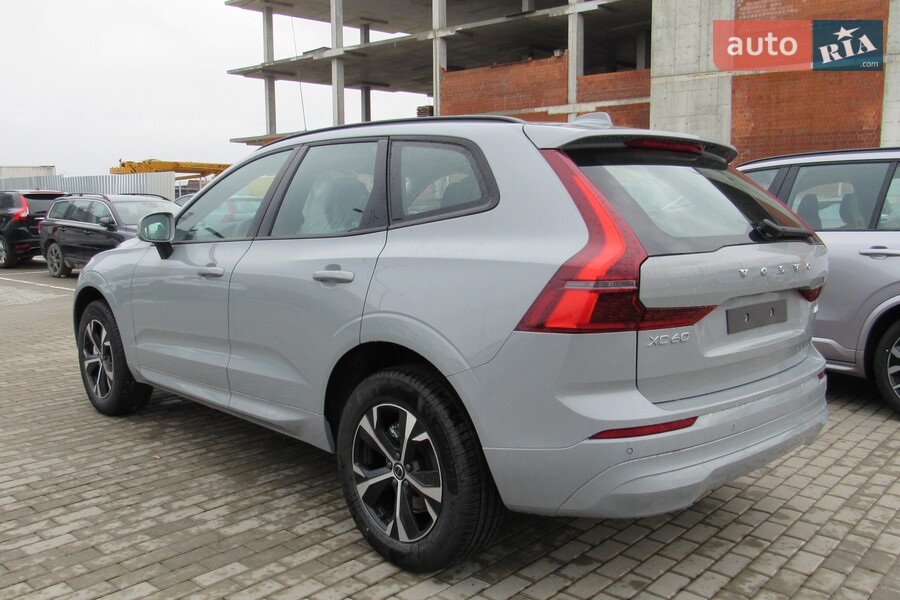 Volvo XC60 - фото 7