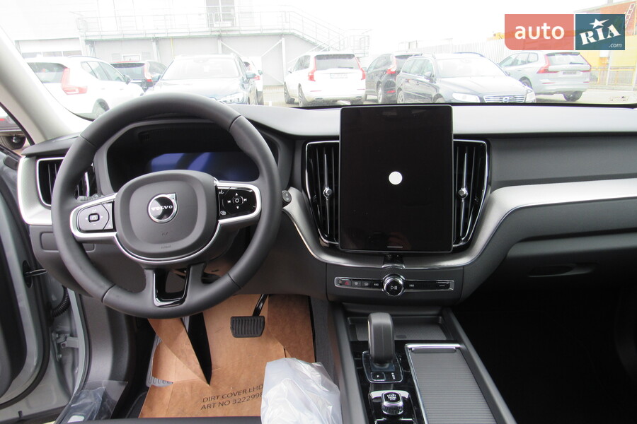 Volvo XC60 - фото 13