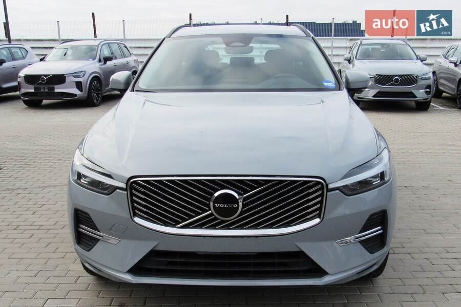 Volvo XC60 - фото 2