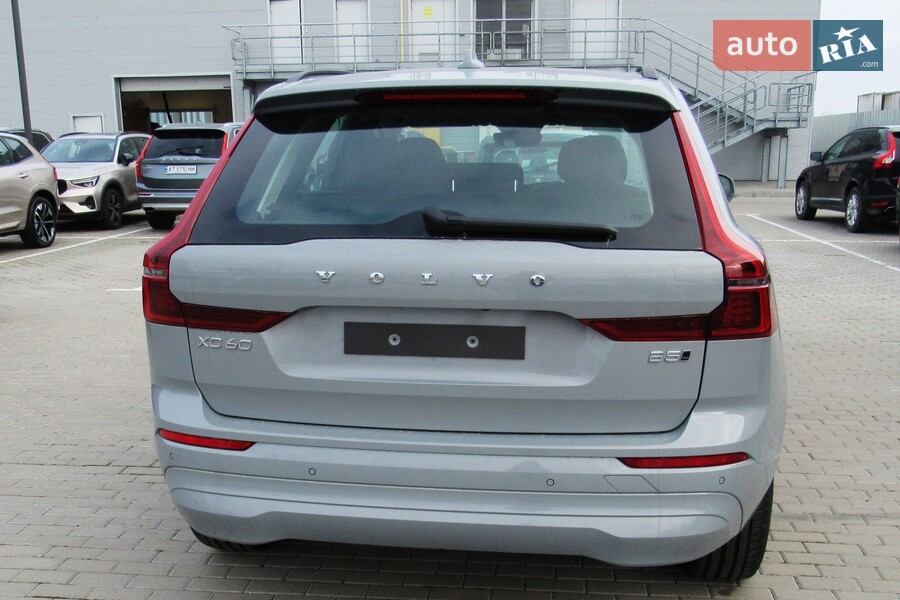Volvo XC60 - фото 7