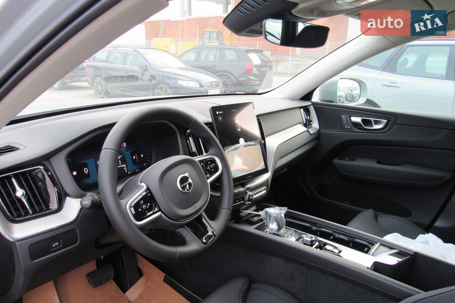 Volvo XC60 - фото 24