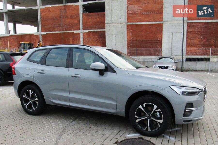Volvo XC60 - фото 2
