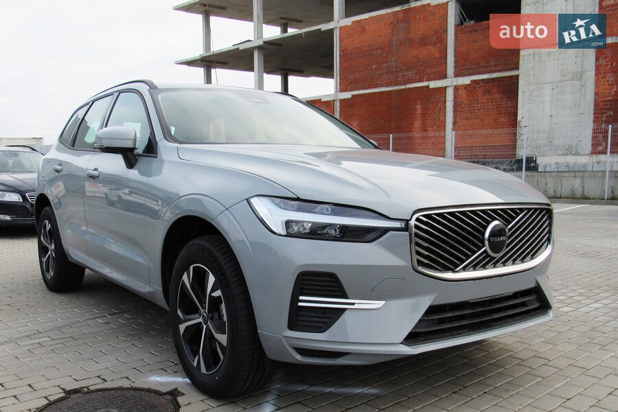 Volvo XC60 - фото 1