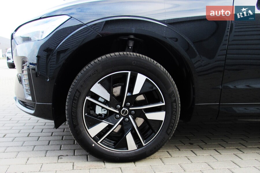 Volvo XC60 - фото 7