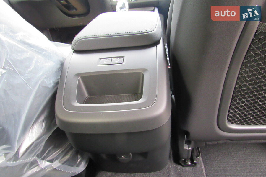 Volvo XC60 - фото 10