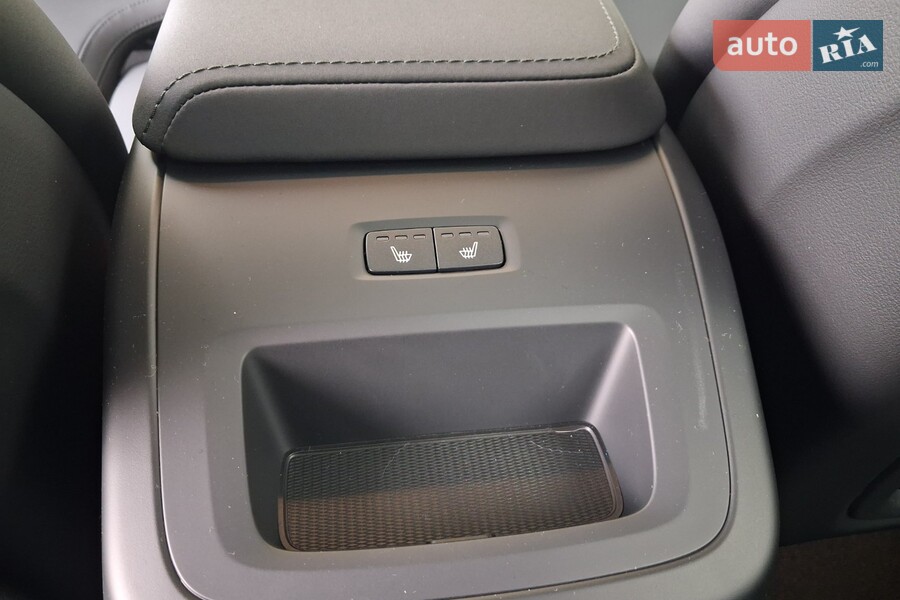 Volvo XC60 - фото 6