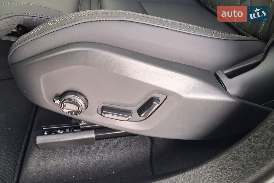 Volvo XC60 - фото 9