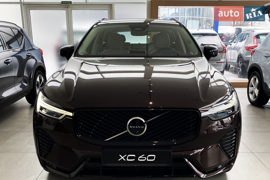 Volvo XC60 - фото 1