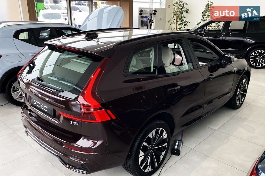Volvo XC60 - фото 4