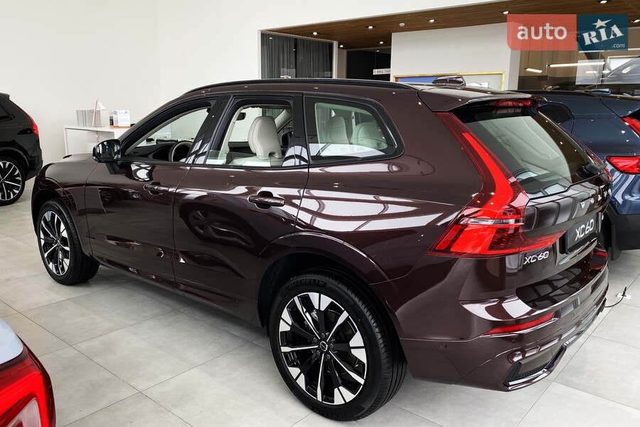 Volvo XC60 - фото 6