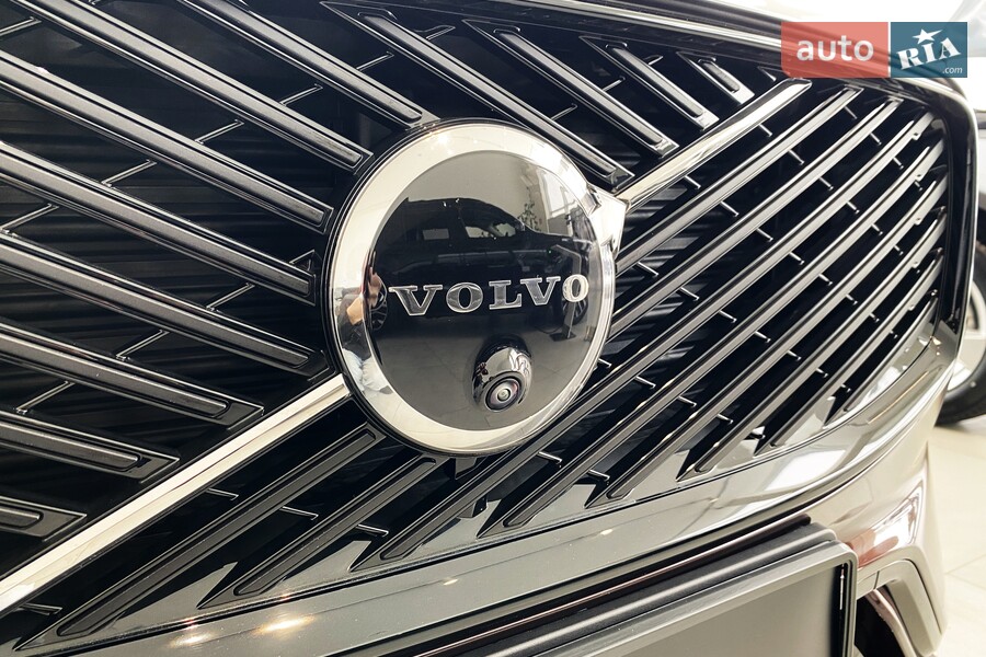 Volvo XC60 - фото 10