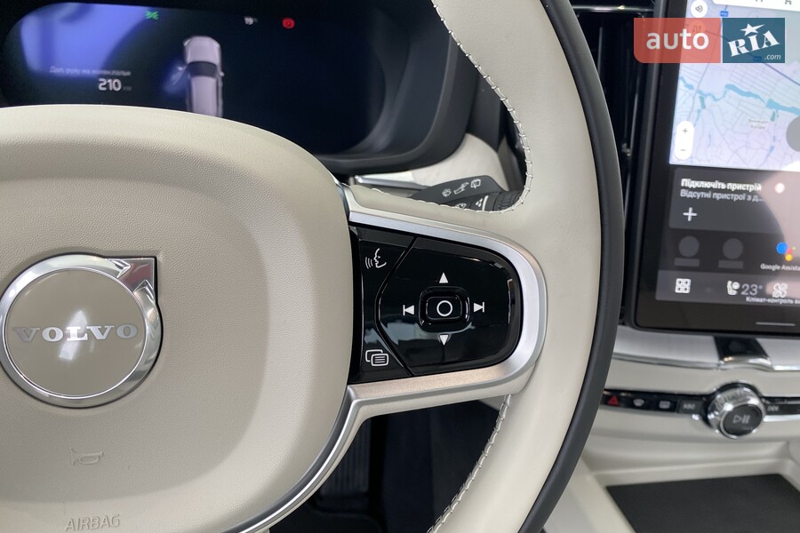 Volvo XC60 - фото 18