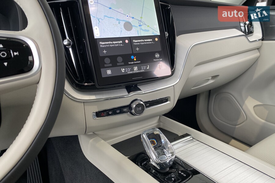 Volvo XC60 - фото 19