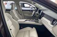 Volvo XC60 - фото 21