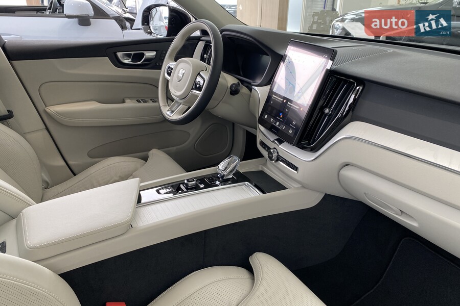 Volvo XC60 - фото 22