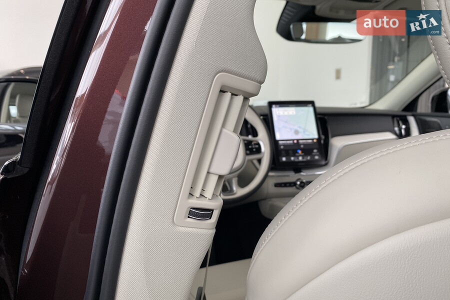 Volvo XC60 - фото 30