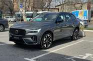 Volvo XC60 Ultra Dark