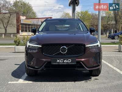 Volvo XC60 2025 Plus Dark