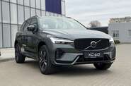 Volvo XC60 Plus Dark