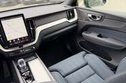 Volvo XC60 Plus Dark