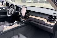Volvo XC60 Plus Dark