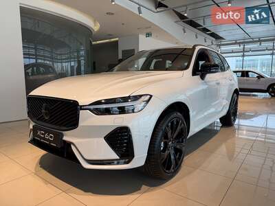 Volvo XC60 2025 Plus Black Edition