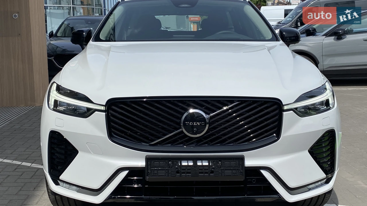 Volvo XC60 Ultra Dark