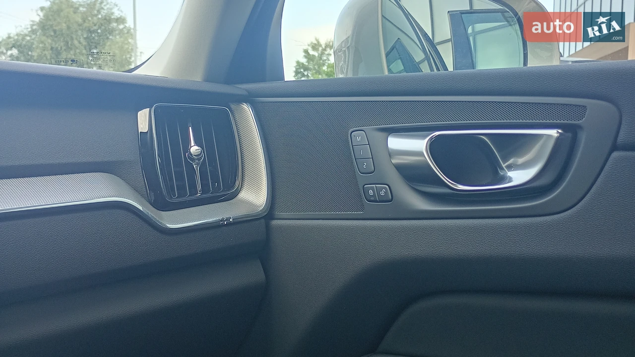 Volvo-25
