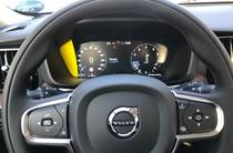 Volvo XC60 Momentum