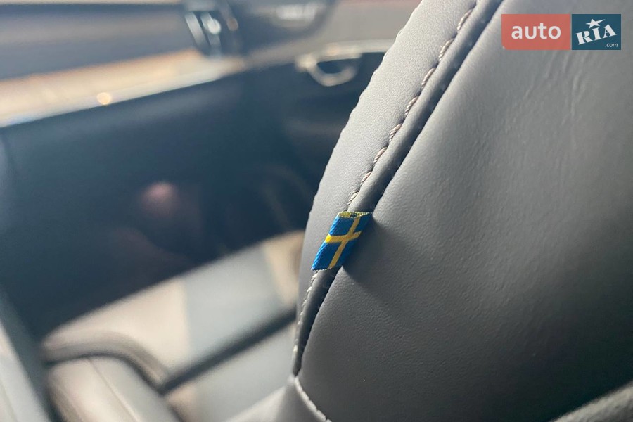 Volvo XC90 Recharge - фото 17