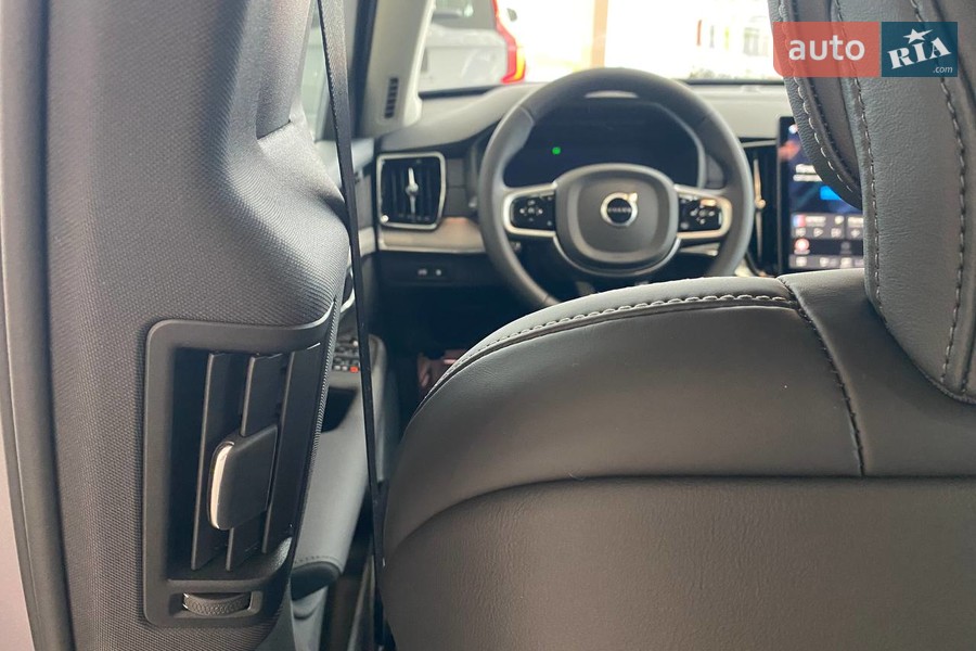 Volvo XC90 Recharge - фото 18