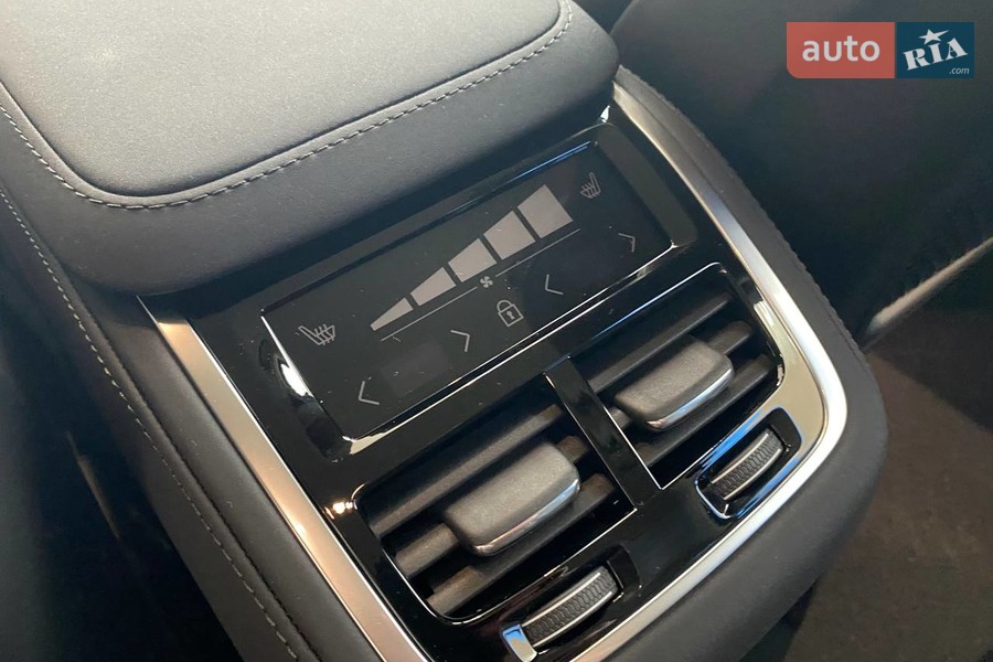 Volvo XC90 Recharge - фото 10