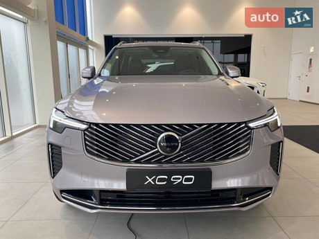Volvo XC90 Recharge 2025