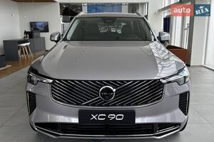 Volvo XC90 Recharge Plus Bright