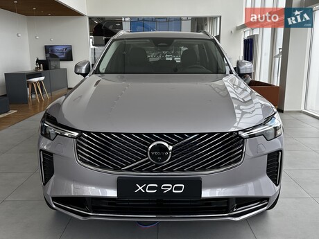 Volvo XC90 Recharge 2025