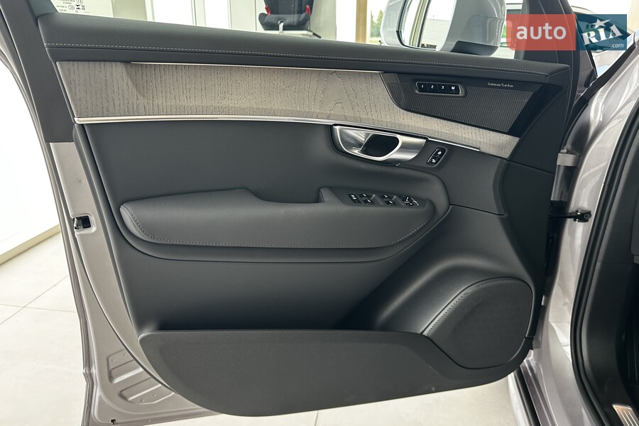 Volvo XC90 Recharge - фото 10