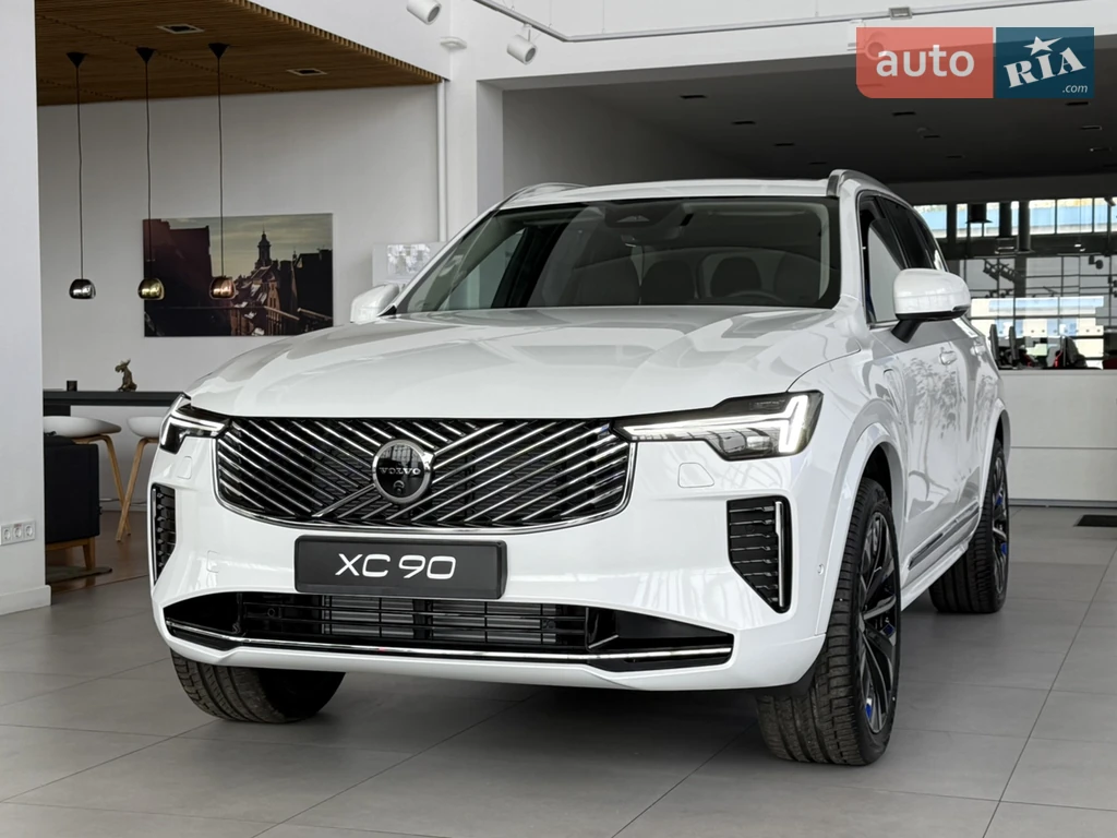 Volvo XC90 Recharge Ultra Bright