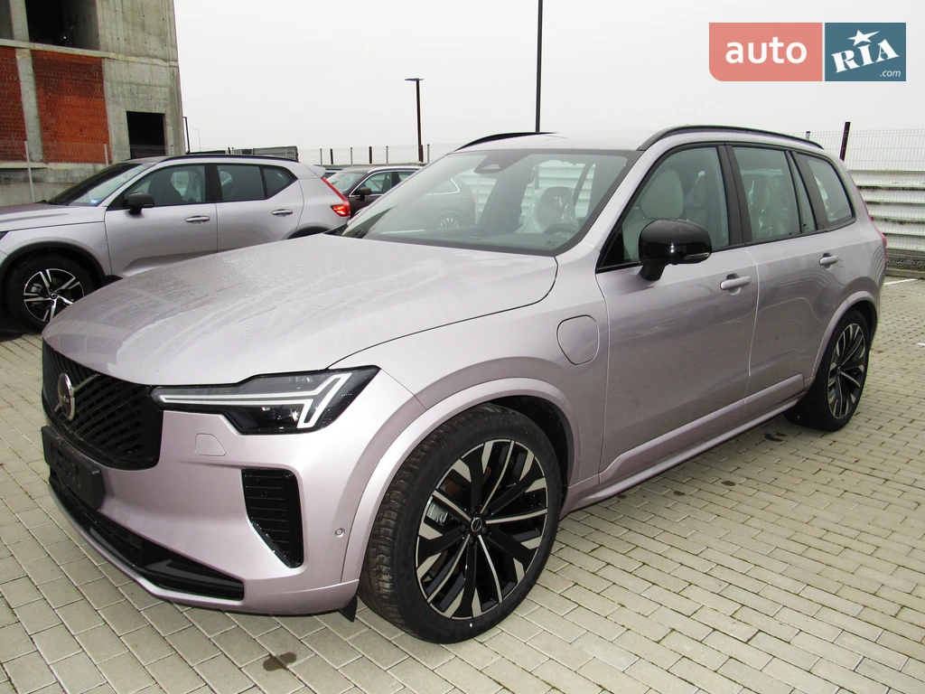 Volvo XC90 Recharge Plus Dark