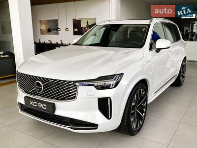 Volvo XC90 Recharge 2025 Ultra Bright