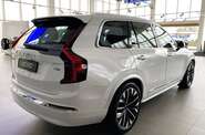 Volvo XC90 Recharge Ultra Bright