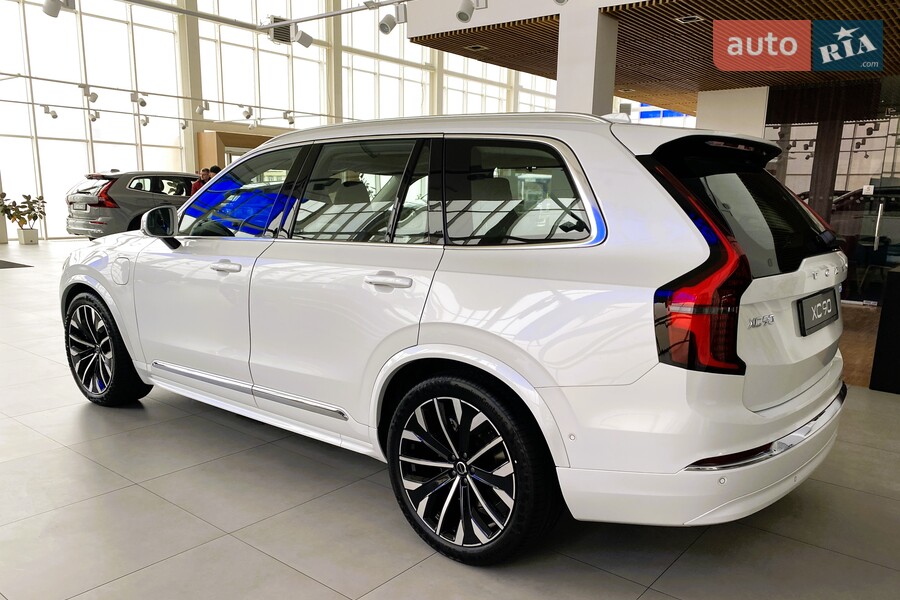 Volvo XC90 Recharge - фото 6