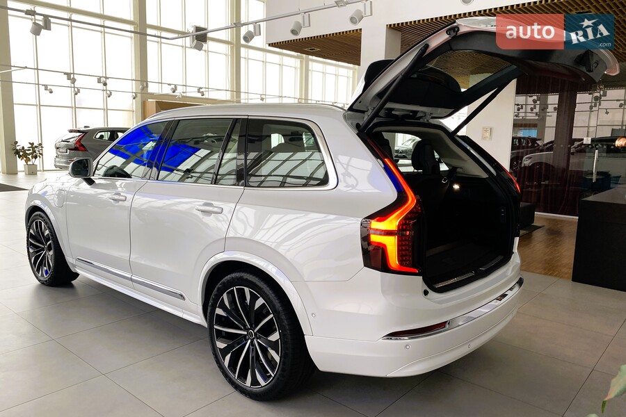 Volvo XC90 Recharge - фото 9