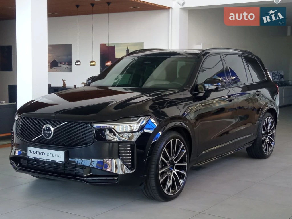 Volvo XC90 Recharge Ultra Dark
