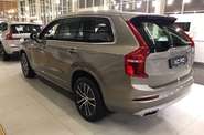 Volvo XC90 Momentum