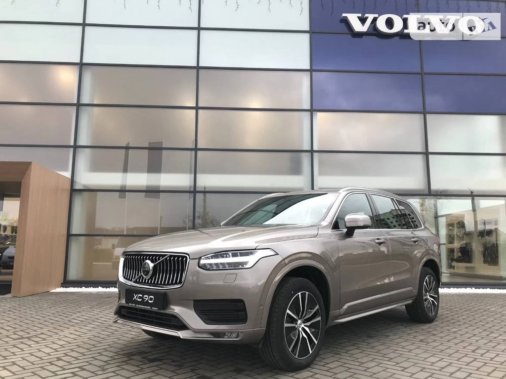 Volvo XC90 Momentum