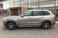 Volvo XC90 Momentum