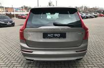 Volvo XC90 Momentum